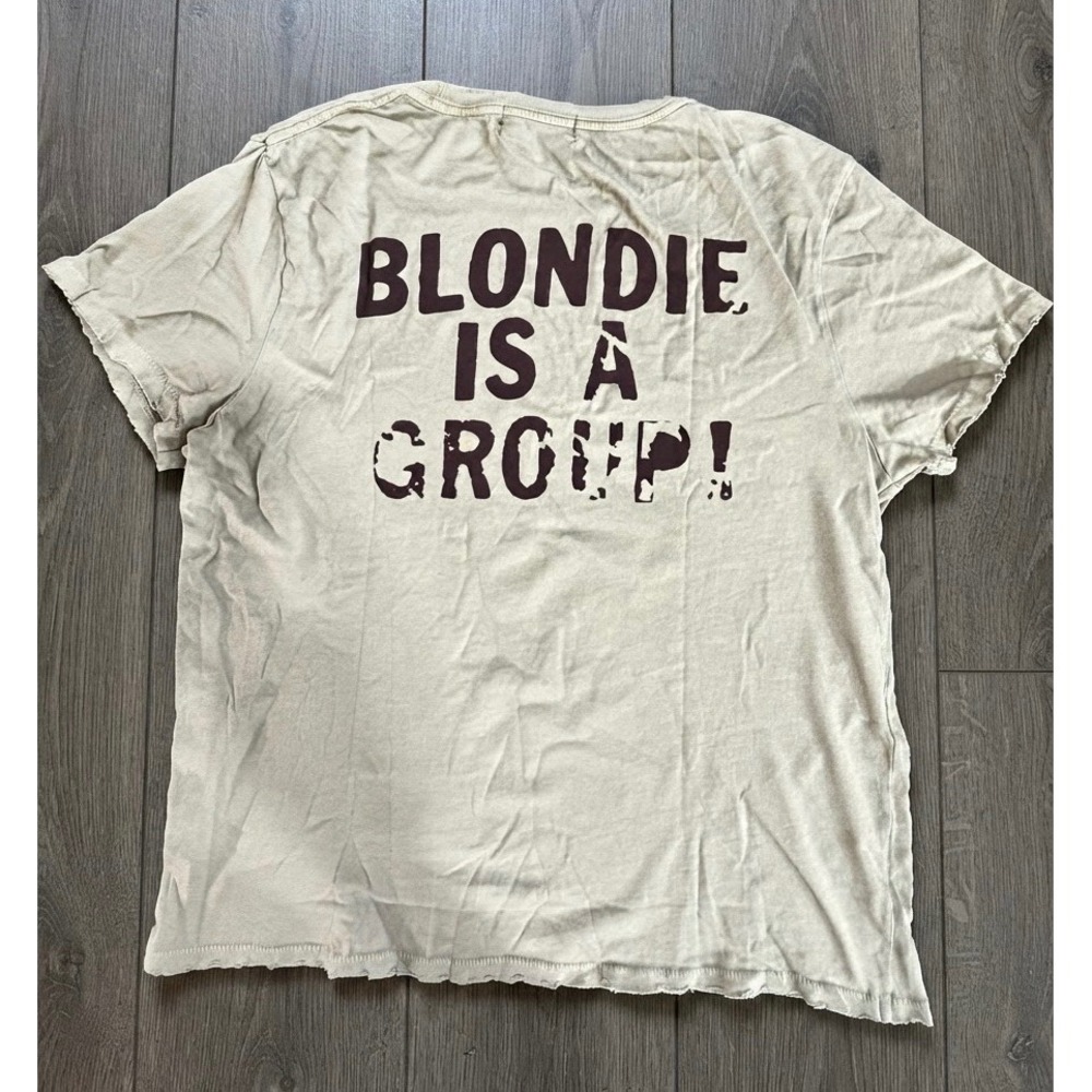 NWT Women's L Junk Food Blondie Is A Group Graphic T-Shirt Tan Distressed Tee